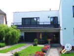 B�any, Hradi�t� holiday czech